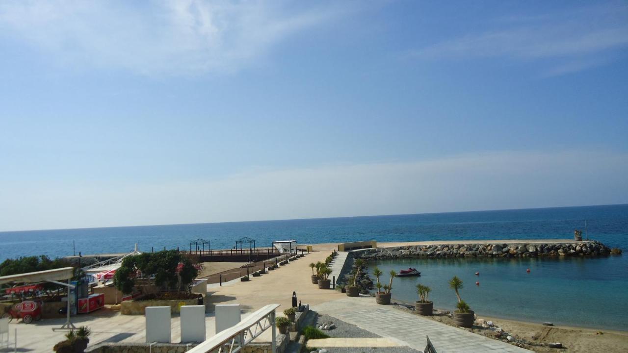 Ada Beach Hotel Krini Exterior foto